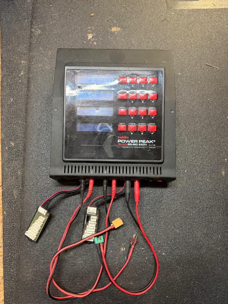 robbe alle type batterij lader, Hobby en Vrije tijd, Ophalen of Verzenden, Zo goed als nieuw