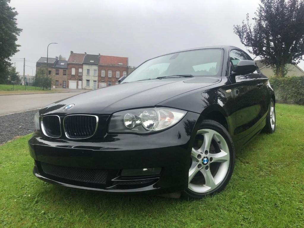 BMW 120i coupe//140000km// marchand ou export//prob moteur, Auto's, BMW, Voorwielaandrijving, Euro 5, Zwart, Zwart