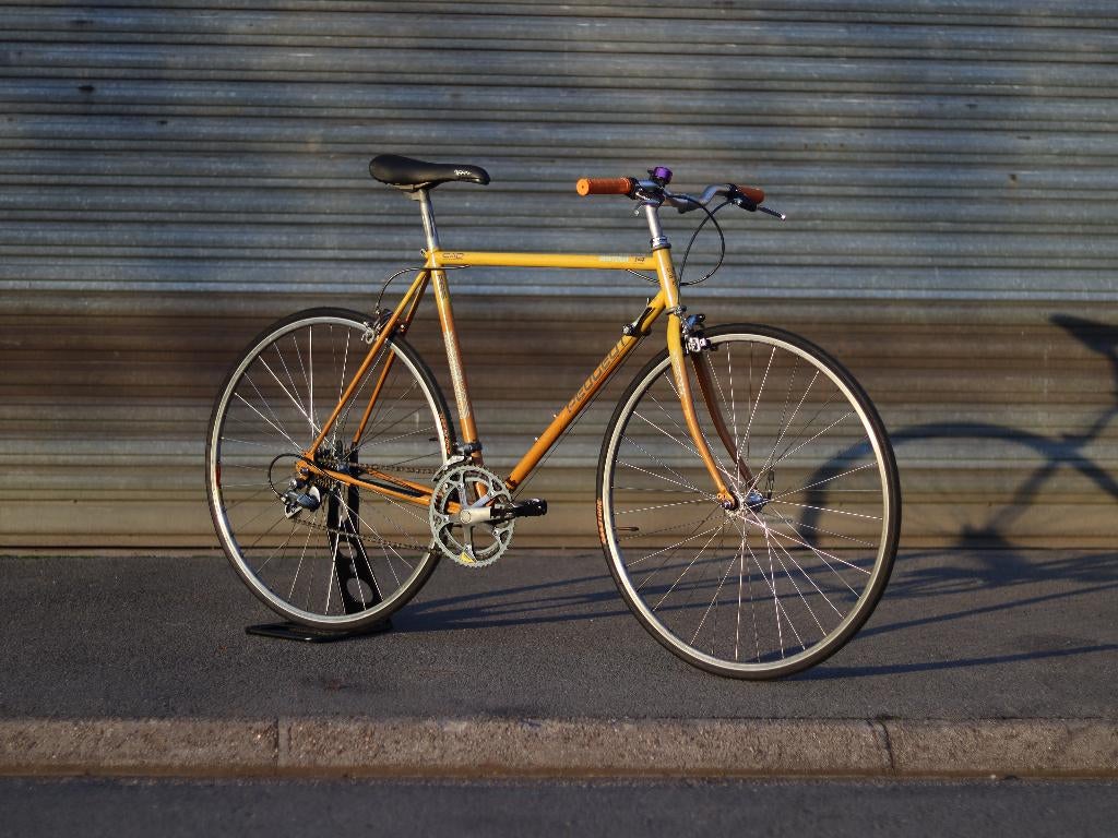 Vélo Peugeot Ventoux CAD crmo guidon droit shimano vintage, Vélos & Vélomoteurs, Autres marques, Vitesses, Enlèvement, 53 à 57 cm