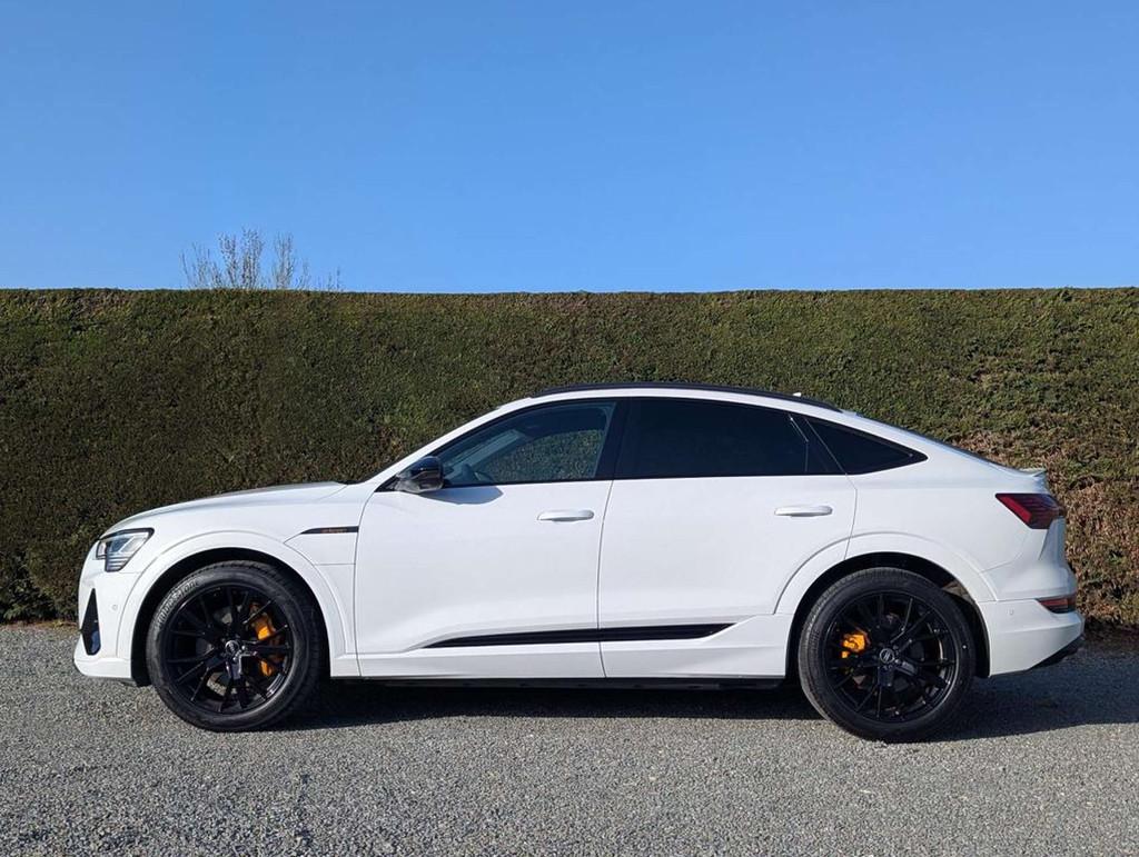 Audi Q8 e-tron (Q8)e-tron - black edition - 2x s-line-side a, Auto's, Audi, Automaat, 230 kW, Gebruikt, Zwart