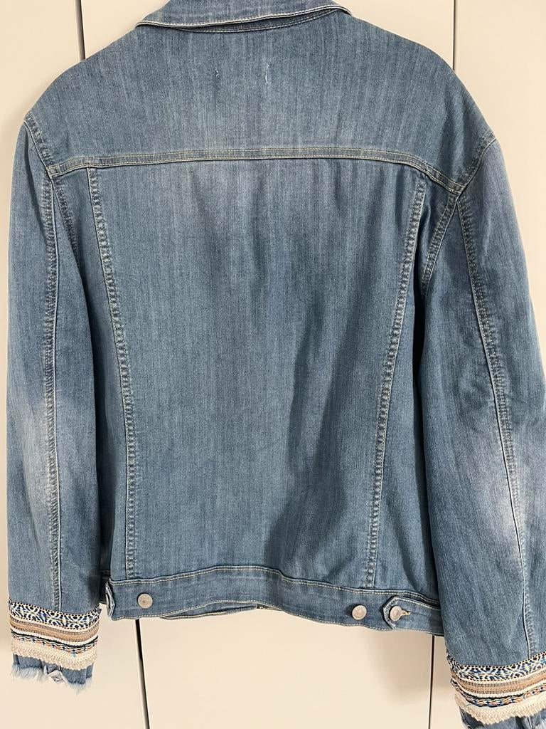 Dames jeans jas maat 44 in Beveren-Leie 4,00€, Kleding | Heren, Ophalen, Zo goed als nieuw
