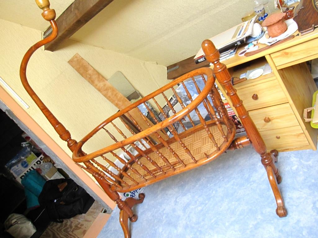 Mooie oude wieg, Antiek en Kunst, Ophalen