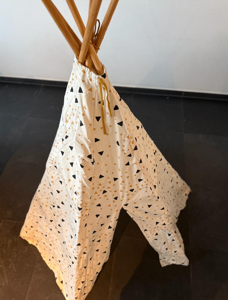 Tipi speeltent Nobodinoz, Enlèvement