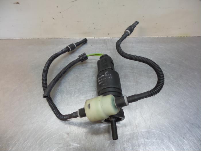 Pompe lave-glace avant d'un Volkswagen Golf (Golf 97-), Autos : Pièces & Accessoires, Volkswagen, -, 3 mois de garantie, Utilisé