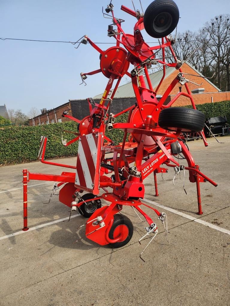 LELY LOTUS 675 CIRKELSCHUDDER, Articles professionnels, Agriculture | Outils, Enlèvement, Agricole