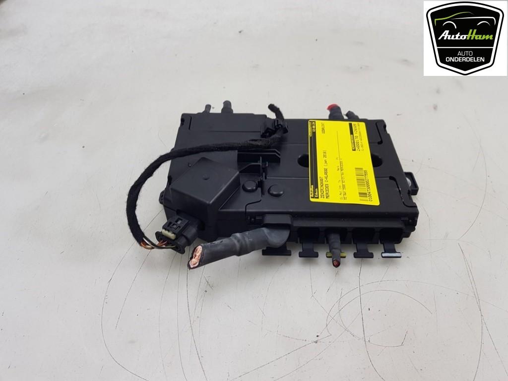 BOITIER FUSIBLES C-Klasse AMG (W205) (|A2055402850|), Autos : Pièces & Accessoires, Utilisé, Mercedes-Benz