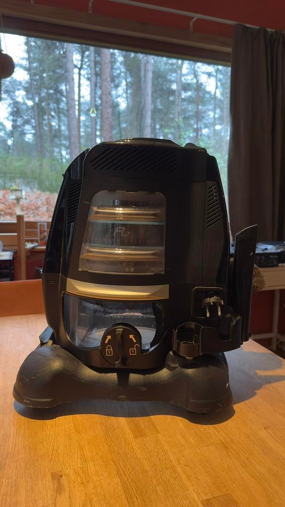 Ritello R2 stofzuiger met waterfilter, Elektronische apparatuur, Stofzuigers, Ophalen, Zo goed als nieuw, Stofzuiger