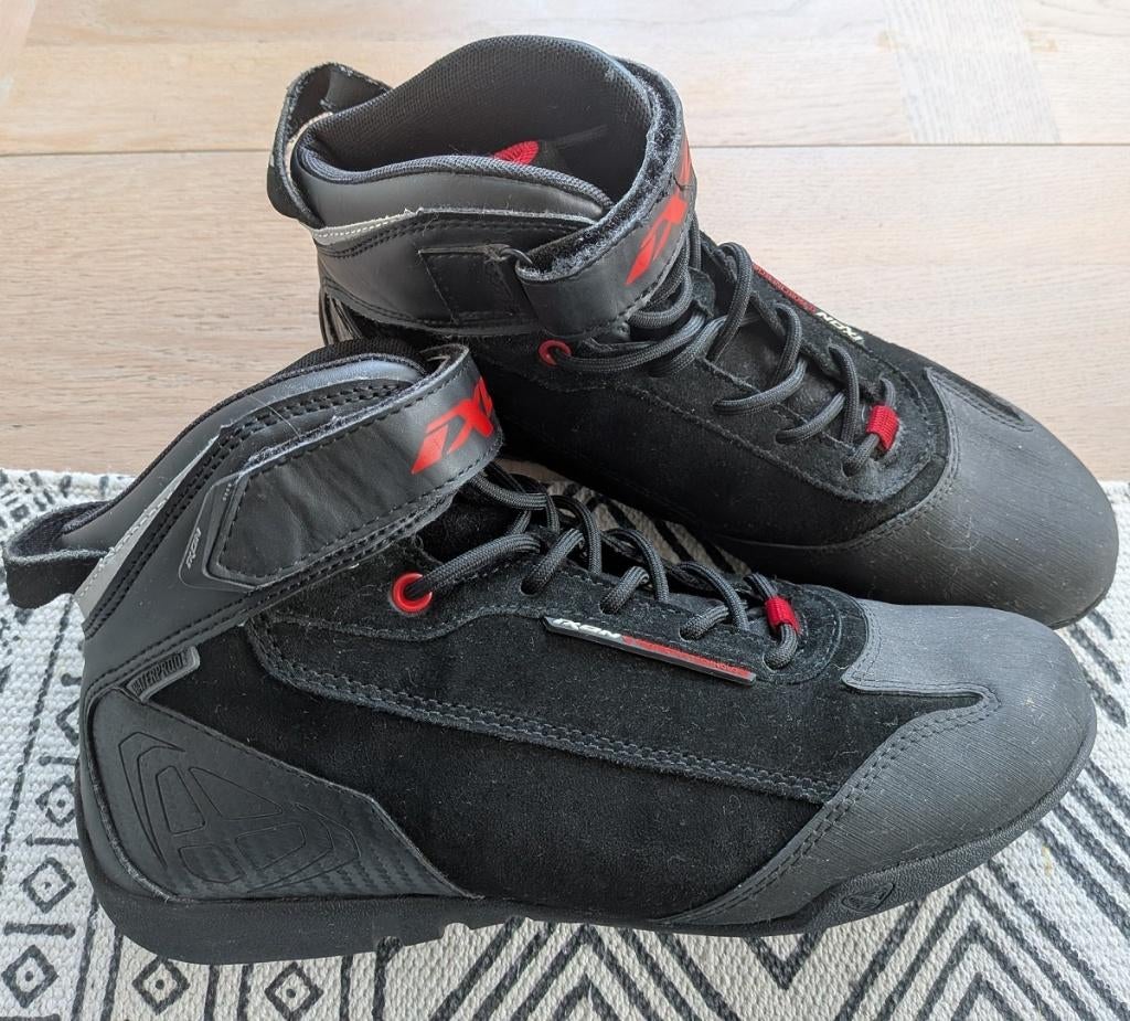 Chaussures de moto Ixon Speeder WP - Taille 42, Motos, Vêtements | Vêtements de moto, Bottes, Femmes, Hommes, Seconde main, Enlèvement ou Envoi