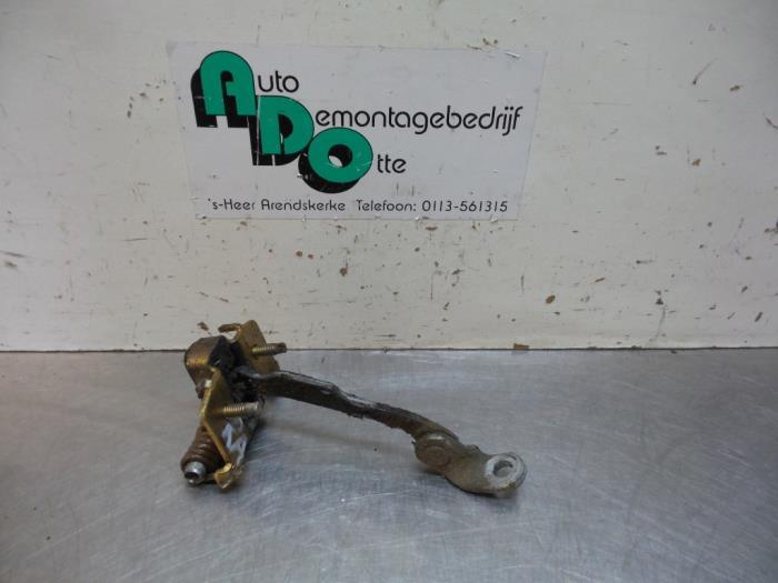 Butée 4portes arrière droite d'un Citroen C3 (C3 02-), Autos : Pièces & Accessoires, -, 3 mois de garantie, Utilisé, -