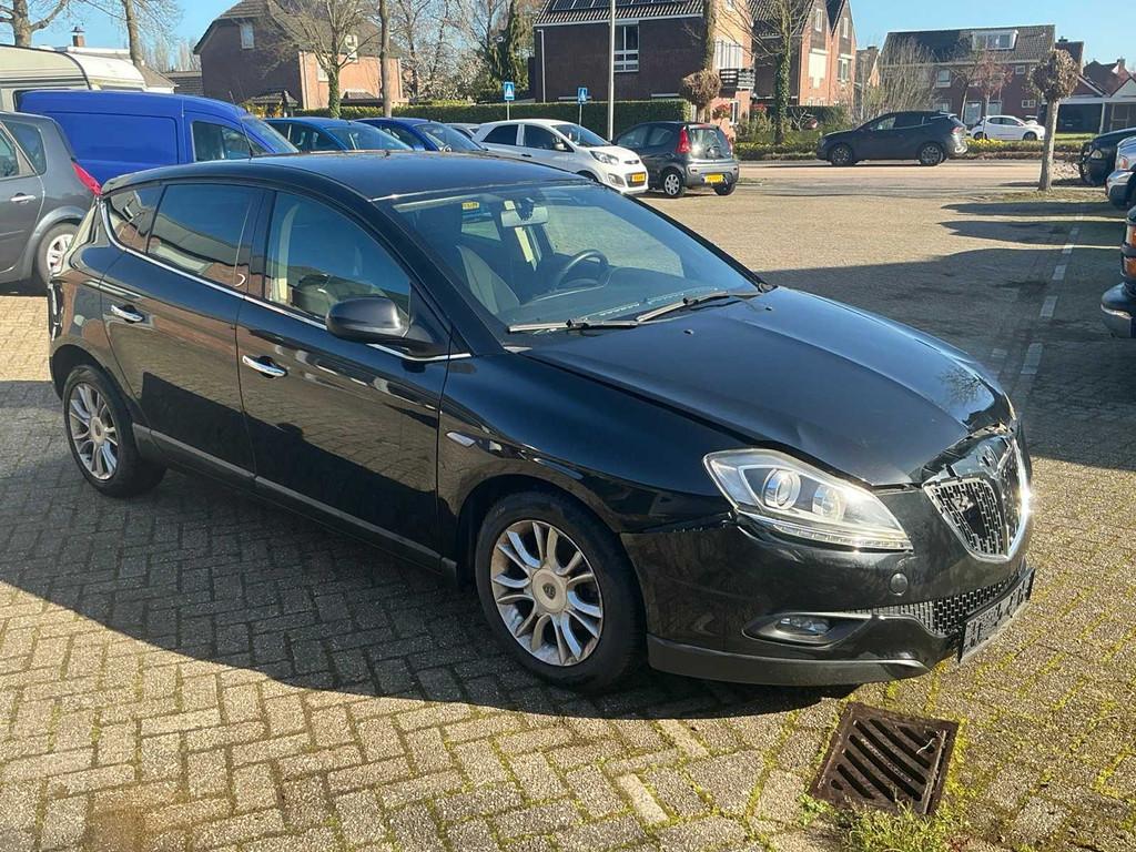 Lancia Delta 2008 Voiture particulière endommagée, Autos, Lancia, Achat, Entreprise, Boîte manuelle, MPV ou Monospace