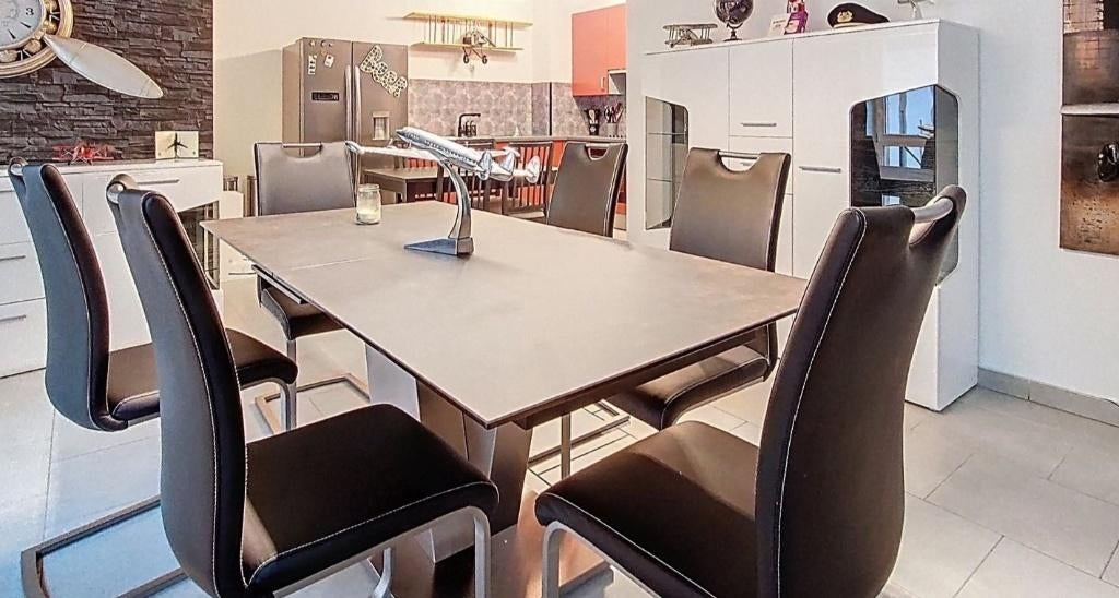 Table, Maison & Meubles, Tables | Tables à manger, Enlèvement, Comme neuf