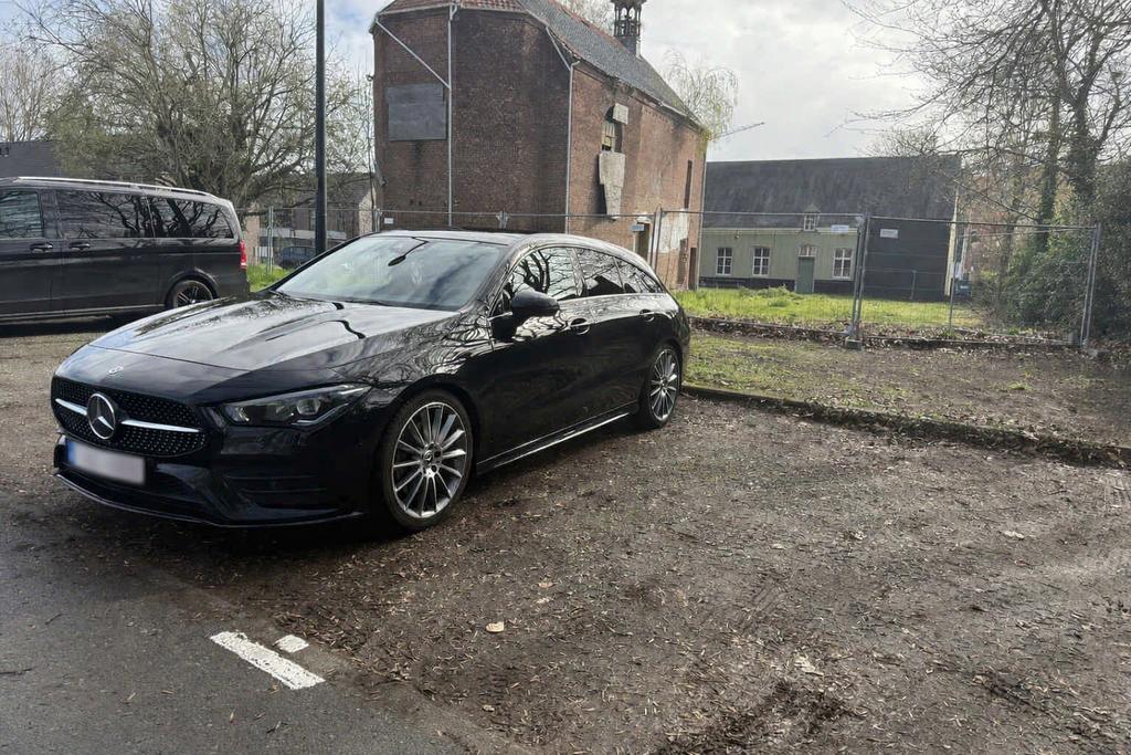 Mercedes CLA 200 AMG LINE, CLA, Zwart, 4 cilinders, Zwart