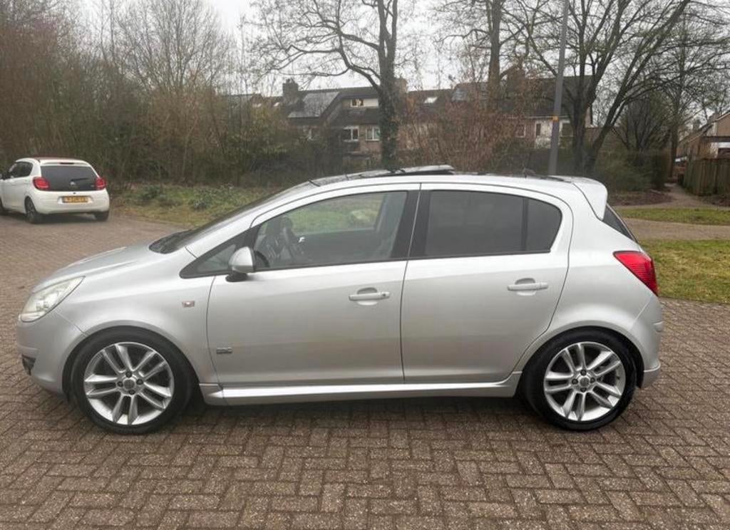 Opel Corsa OPC, Auto's, Opel, Voorwielaandrijving, 1063 kg, 4 cilinders, Parkeersensor
