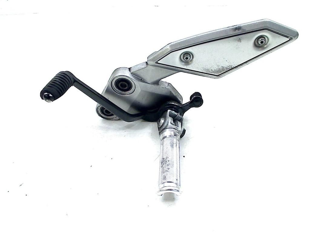 REPOSE PIEDS AVANT GAUCHE Yamaha FZ 1 2010-2012 (FZ1 FAZER), Motos, Pièces | Yamaha, Dhr. S. di Majo, Utilisé, Info@cama-motorparts.nl