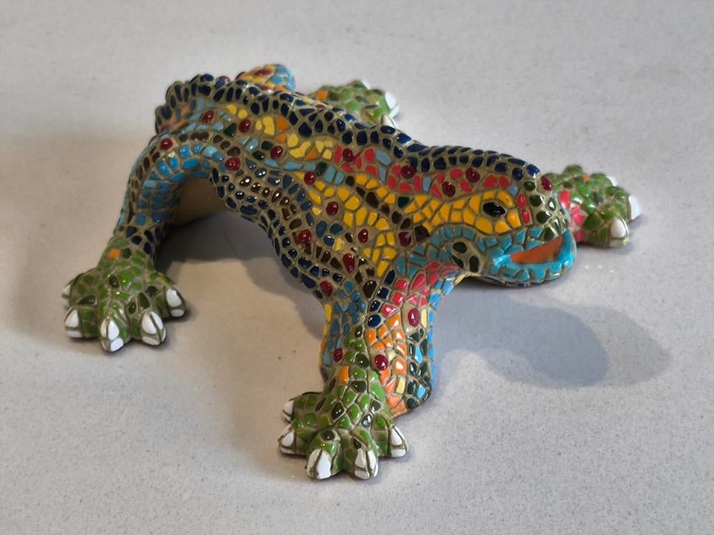 Gaudi, mozaiek beeldje, Antiek en Kunst, Ophalen of Verzenden