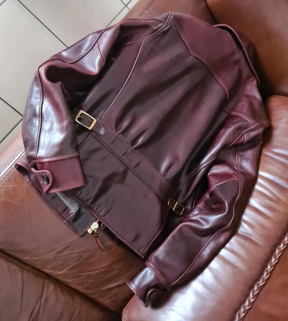 Veste en cuir cheval Couleur bordeaux neuf Taille M 700€, Kleding | Dames, Jassen | Winter, Ophalen, Nieuw, Maat 38/40 (M)