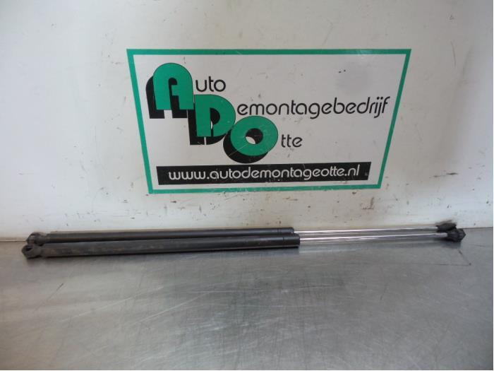 Set Gasdempers Achterklep van een Peugeot Partner (Partner 9, Gebruikt, -, -, Ophalen of Verzenden