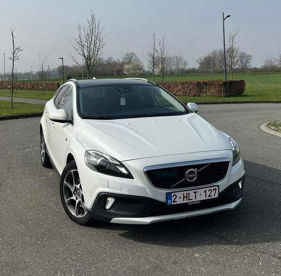 Volvo V40 D4 Cross Country, FULL OPTION, Autos, Volvo, Cuir, Achat, Euro 6, Noir