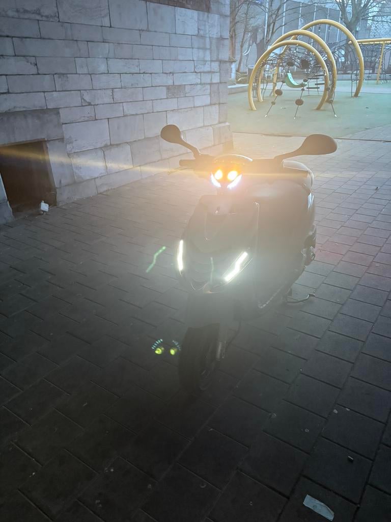 Piaggio zip Grey, Fietsen en Brommers, Scooters | Vespa, Ophalen, Overige modellen, Nieuw, Klasse A (25 km/u)