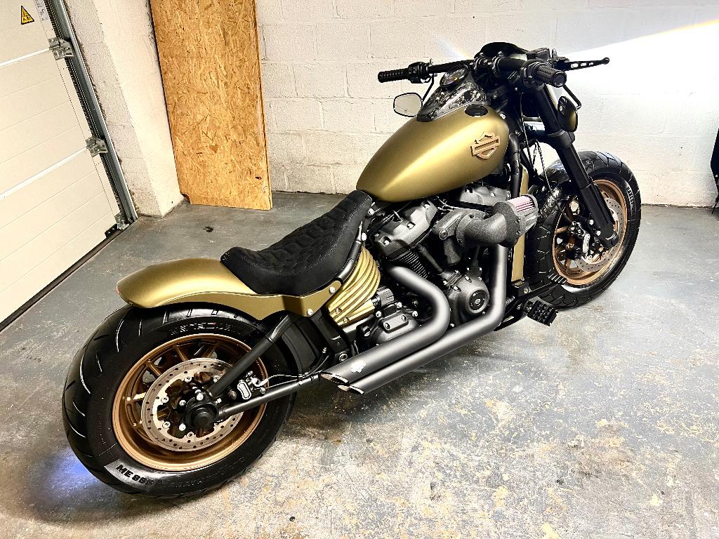 Harley Fat Bob 114 Full Custom Carbon neuve 3000kms, Éclairage LED, 2 cylindres, Autre, Manuelle