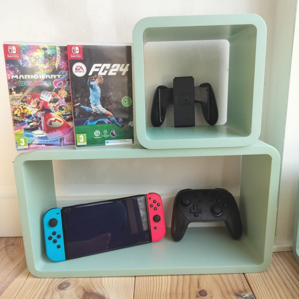 Nintendo Switch OLED scherm, Switch OLED, Comme neuf, Avec 3 manettes ou plus, Enlèvement