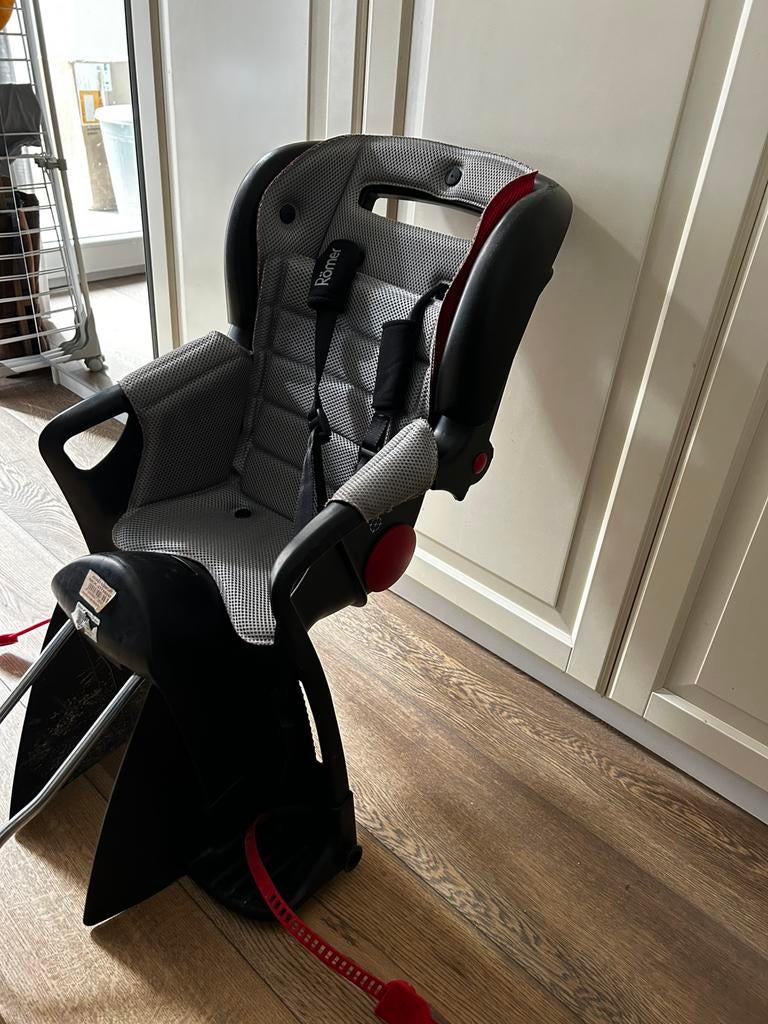 Siège velo Römer jockey comfort 9-22kg, Vélos & Vélomoteurs, Enlèvement, Utilisé, Siège arrière, Repose-pieds