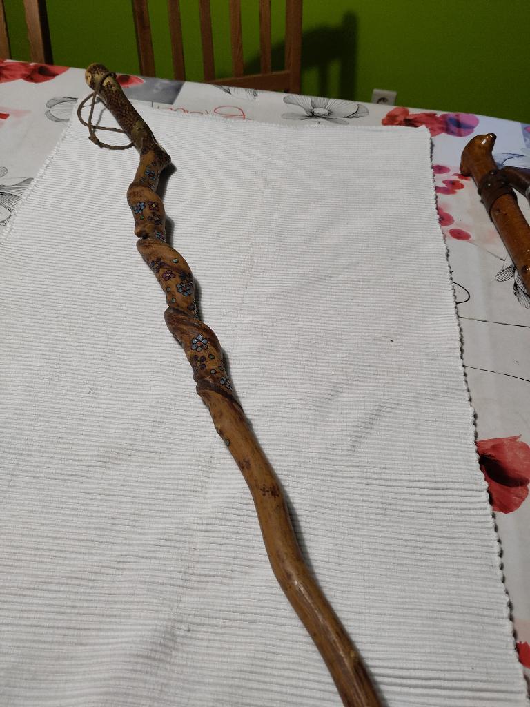 Canne en bois noueux, Antiquités & Art, Enlèvement