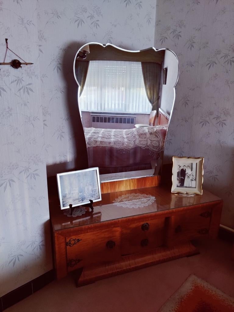 Antieke slaapkamer, Ophalen, Gebruikt