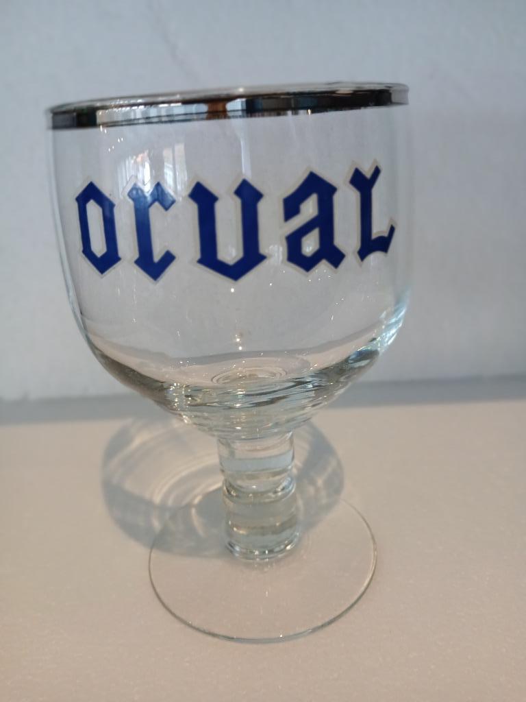 Ancien verre benjamin sur pied ORVAL en parfait état, Enlèvement ou Envoi, Comme neuf, Verre ou Verres, Autres marques
