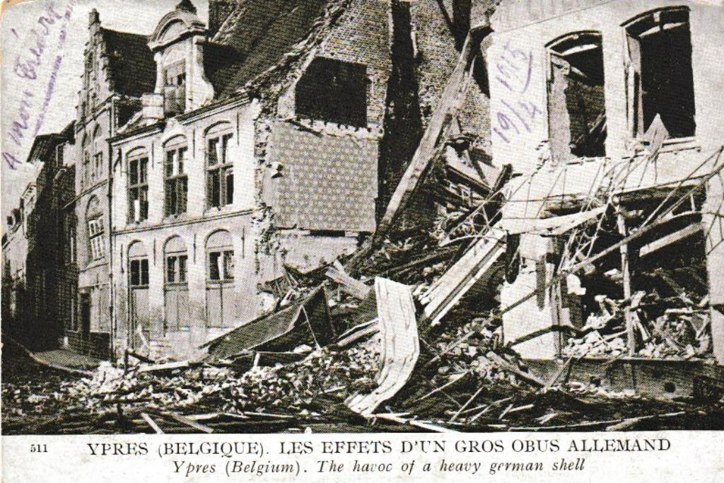 YPRES les effets d un gros obus allemand  1914   1915, Enlèvement ou Envoi, Avant 1920, Non affranchie, Flandre Occidentale