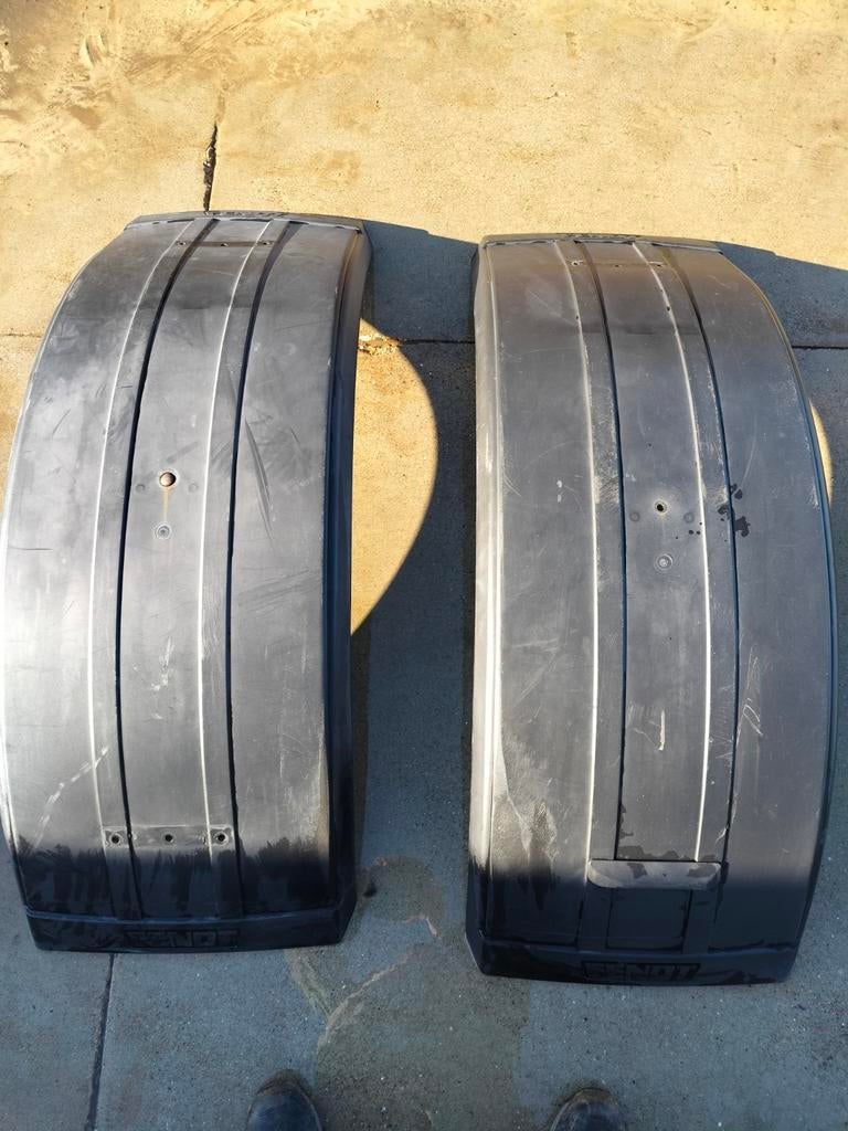 Spatborden vooraan Fendt, Ophalen, Fendt