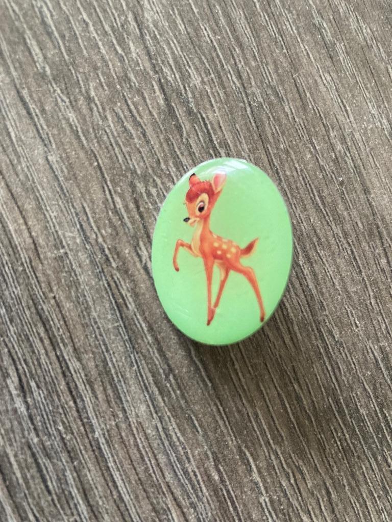 Disney pin Carrefour Bambi nr 25, Collections, Enlèvement ou Envoi, Comme neuf, Insigne ou Pin's