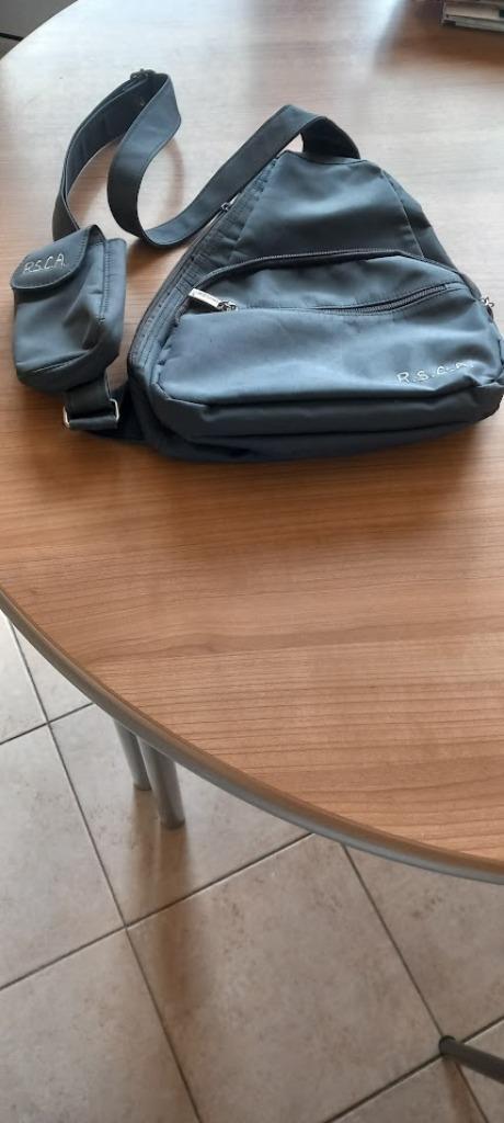 Sac à bandoulière RSCA Comme neuf., Collections, Enlèvement ou Envoi, Comme neuf, Autres types