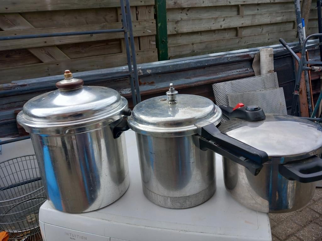 3 hogedruk ketels voor soep of ander gerecht, Huis en Inrichting, Keuken | Potten en Pannen, Ophalen of Verzenden, Zo goed als nieuw