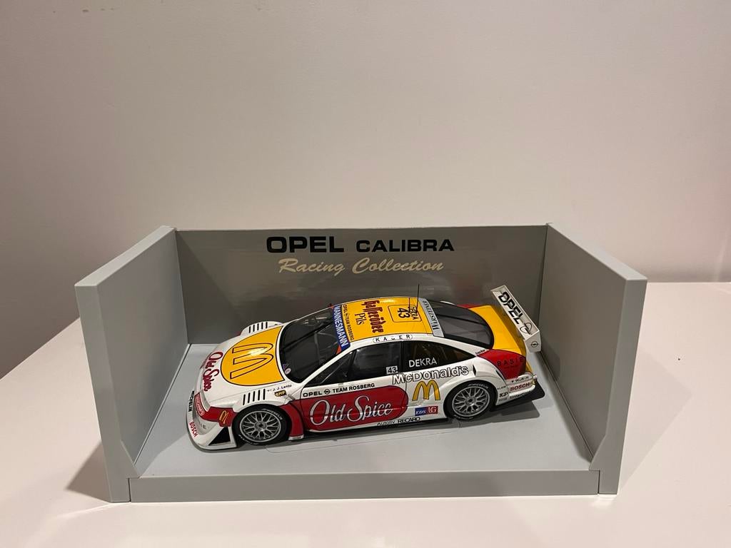 Opel Calibra RACING COLLECTION  •  UT MODELS, Hobby & Loisirs créatifs, Voitures miniatures | 1:18, Enlèvement ou Envoi, Comme neuf