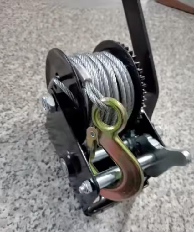 Treuil manuel 3500 lbs Manivelle remorque et VTT, Bricolage & Construction, Treuils et Palans, Neuf, Manuelle, Envoi