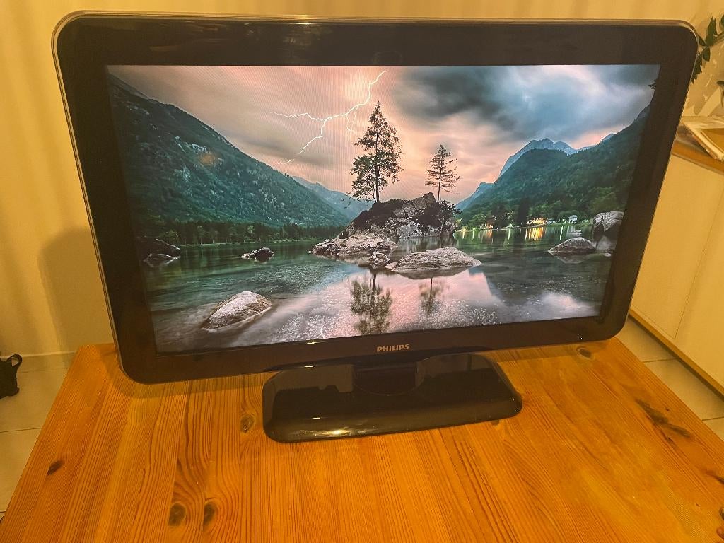 Philips LCD TV 32", Audio, Tv en Foto, Televisies, Ophalen, Philips, Gebruikt, 50 Hz