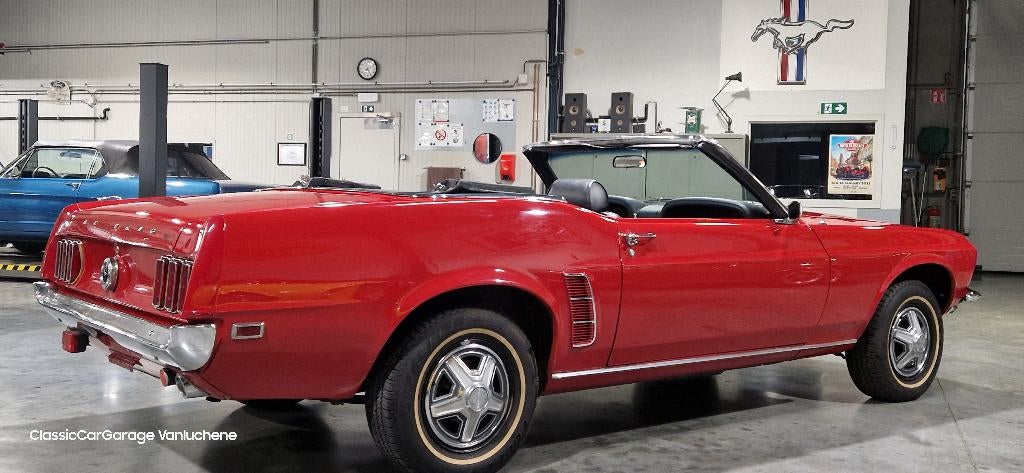 Ford Mustang Convertible, Auto's, 4 zetels, Achterwielaandrijving, Zwart, Bedrijf