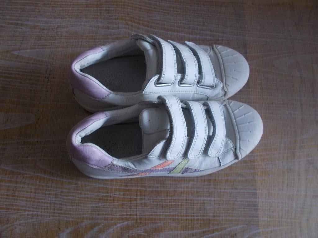 Paire de baskets blanches pour fille de LITTLE DAVID., Little David, Enlèvement, Utilisé, Chaussures de sport