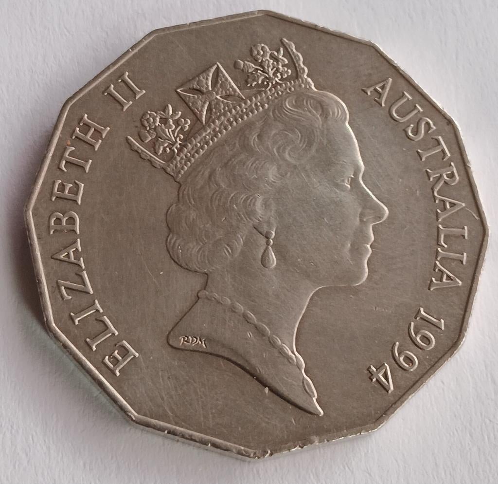Pièces australien représente la reine Élisabeth II 1952 ., Enlèvement