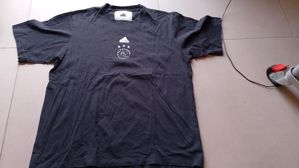 T shirt Adidas Ajax maat M, Sport en Fitness, Voetbal, Maat M, Ophalen of Verzenden, Shirt
