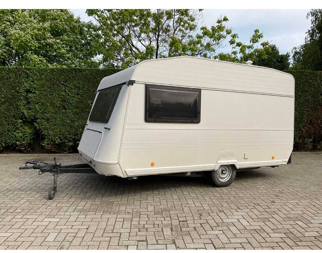 Caravan Knaus 4106 op te knappen, Caravans en Kamperen, Vast bed, Particulier, 4 tot 5 meter, Knaus