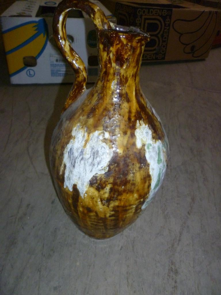 OUDE GEGLAZUURDE KRUIK, Enlèvement