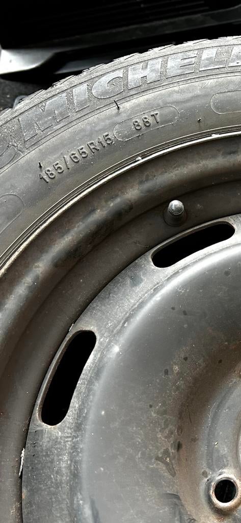 Pneus 4 saisons avec jantes 185/65 R15 88T (type citroen c3), Autos : Pièces & Accessoires, Pneus & Jantes, Enlèvement, 4 Saisons