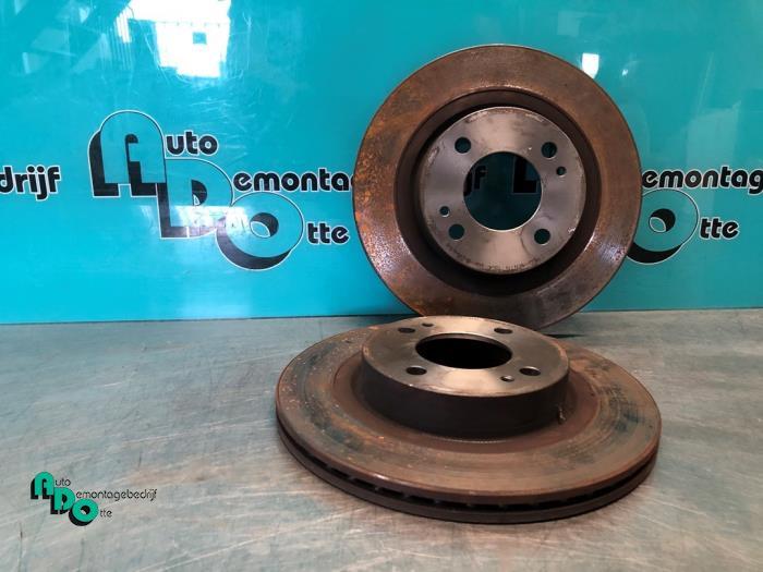 Disque de frein avant d'un Mitsubishi Space Star (Space Star, Autos : Pièces & Accessoires, Freins & Transmission, -, 3 mois de garantie