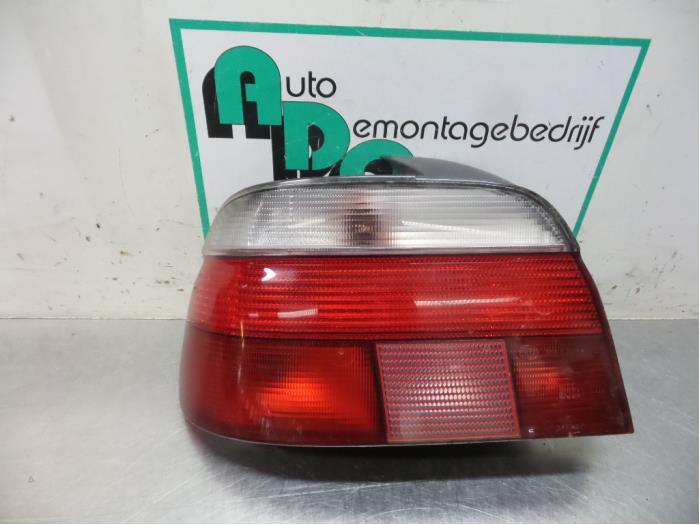 Feu arrière gauche d'un BMW 5-Serie (5-Serie 95-), -, 3 mois de garantie, Utilisé, -