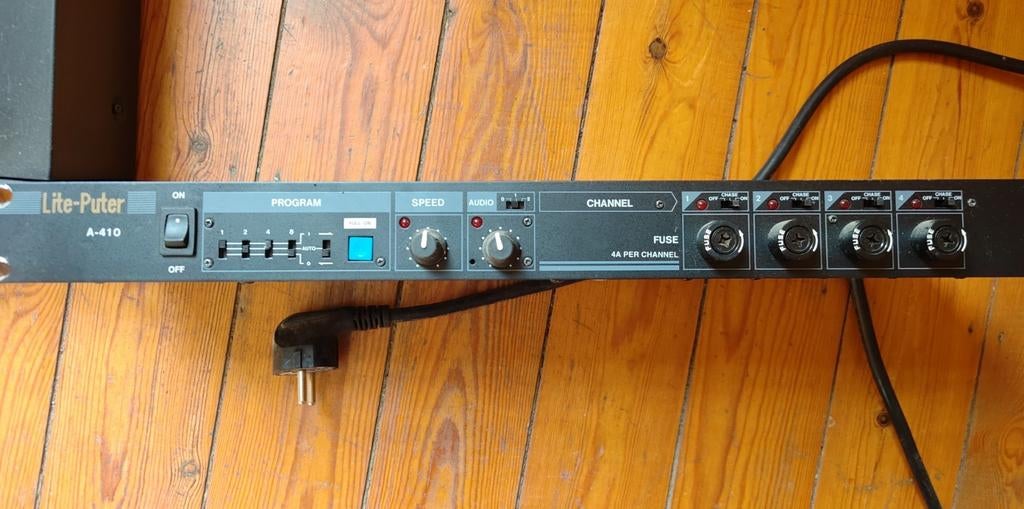 Lite-Puter A-410 — Contrôleur de gradateur d'éclairage, Ophalen, Audio