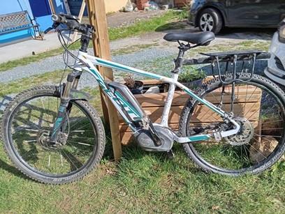 2 vtt electriques, Vélos & Vélomoteurs, Enlèvement, Utilisé, 50 km par batterie ou plus, Autres marques