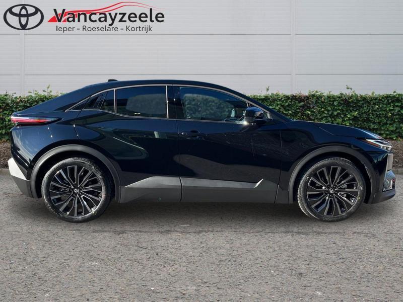 Toyota C-HR Plus+Style Shadow Edition+360°cam+gps+sens V+A, Automaat, USB, Zwart, Zwart
