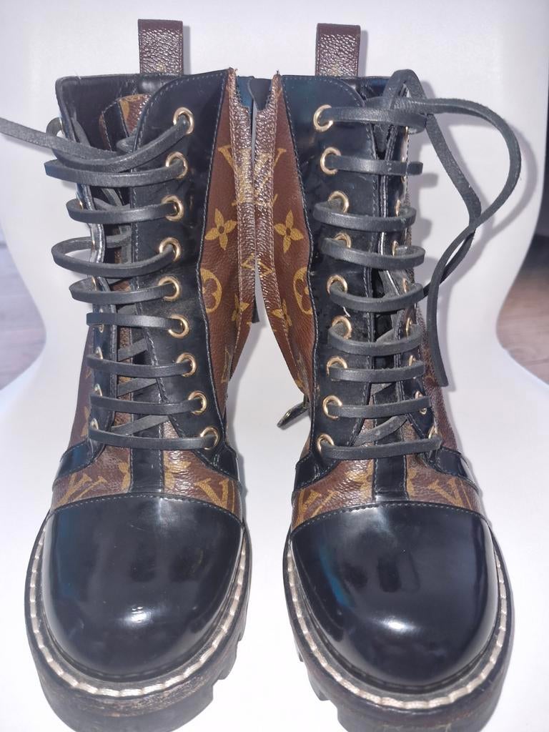 Bottes à lacets Louis Vuitton originales, taille 37,5, Vêtements | Femmes, Louis vuitton, Enlèvement ou Envoi, Comme neuf